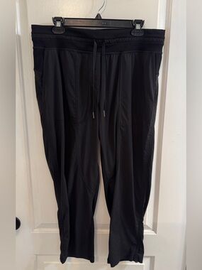 Lululemon Dance Studio Crop *25" Black